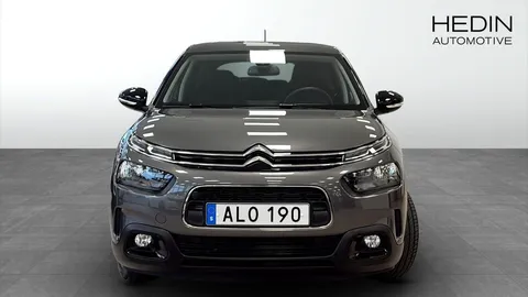 Car image 2
