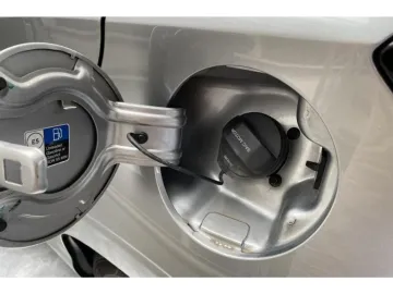 Car image 38