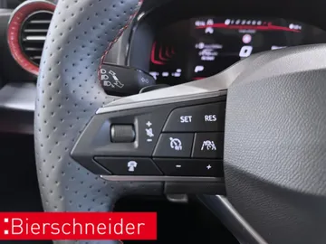 Car image 32