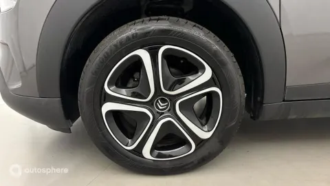 Car image 20