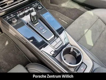 Car image 35