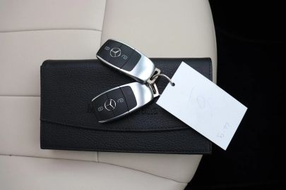 Car image 29