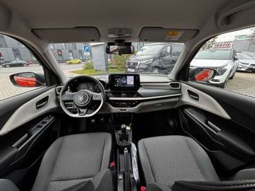 Car image 12