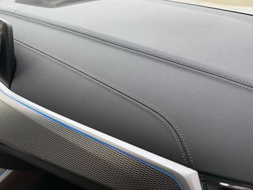 Car image 37