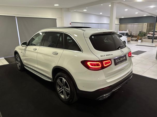 Mercedes-Benz GLC 300 de 225 kW image number 8