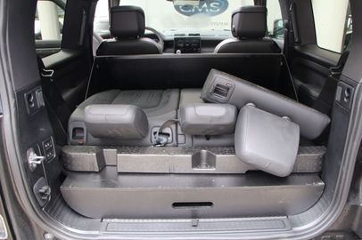 Car image 36