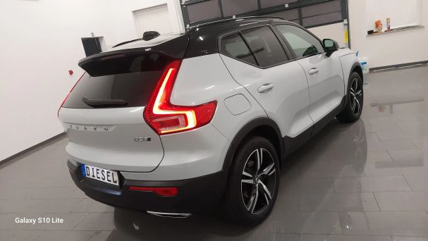 Volvo XC40 D3 AWD 110 kW image number 3