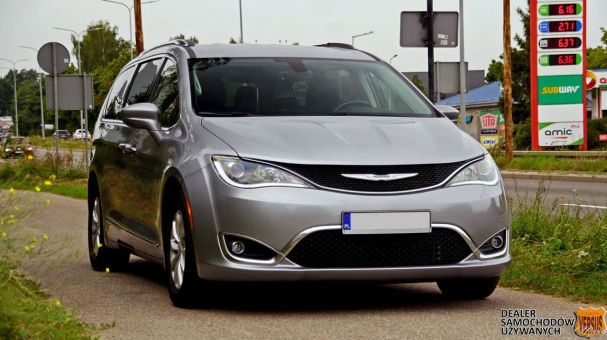 Chrysler Pacifica 210 kW image number 2