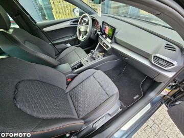 Car image 37