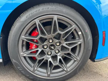 Car image 25