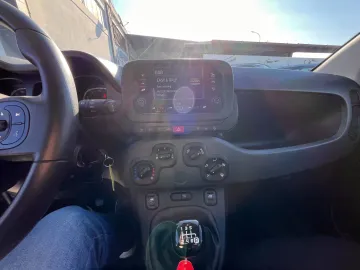 Car image 13