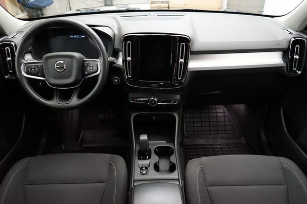 Volvo XC40 T2 Momentum 95 kW image number 6