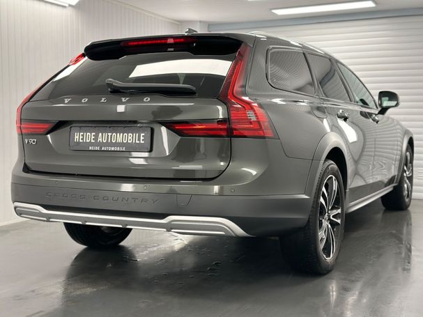 Volvo V90 Cross Country AWD Pro 140 kW image number 8