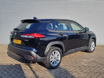 Car image 4