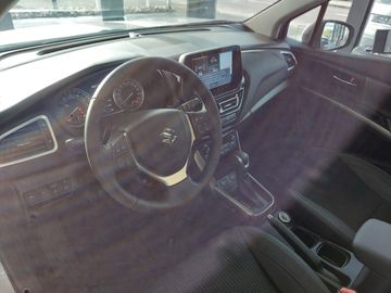 Car image 11