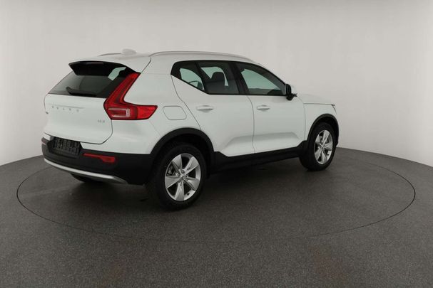 Volvo XC40 B3 Core 120 kW image number 16