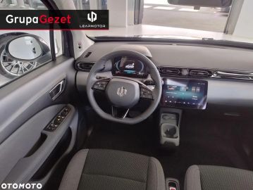 Car image 37