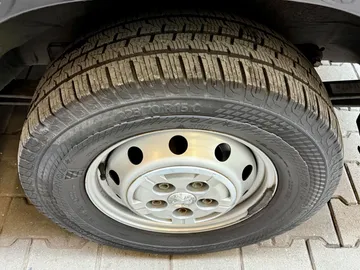 Car image 39