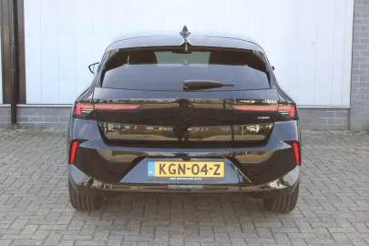 Car image 30