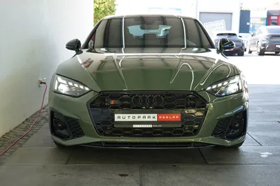 Car image 25