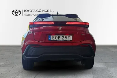 Car image 4