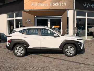 Car image 4