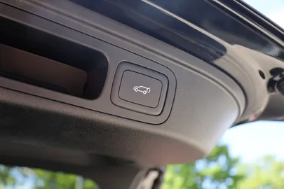 Car image 39
