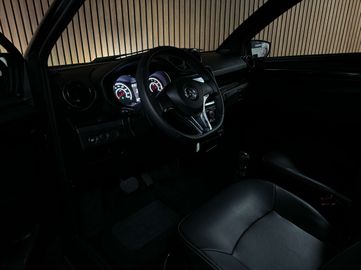 Car image 36