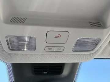 Car image 36