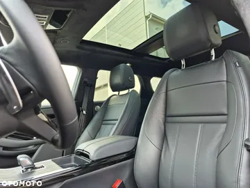 Car image 40