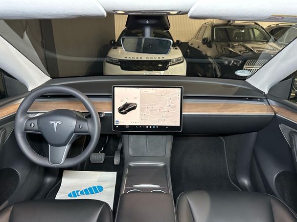 Tesla Model Y Long Range AWD 366 kW image number 23