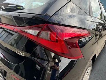 Car image 25