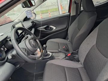 Car image 10