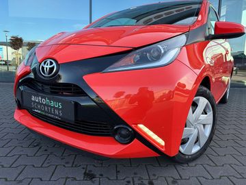 Car image 23