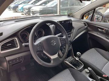 Car image 10