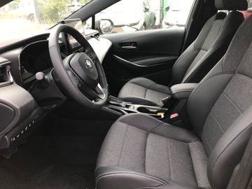 Car image 12