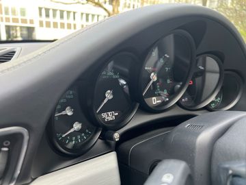 Car image 29