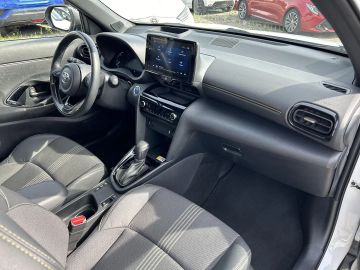 Car image 10