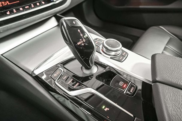 BMW 520i Touring 120 kW image number 9