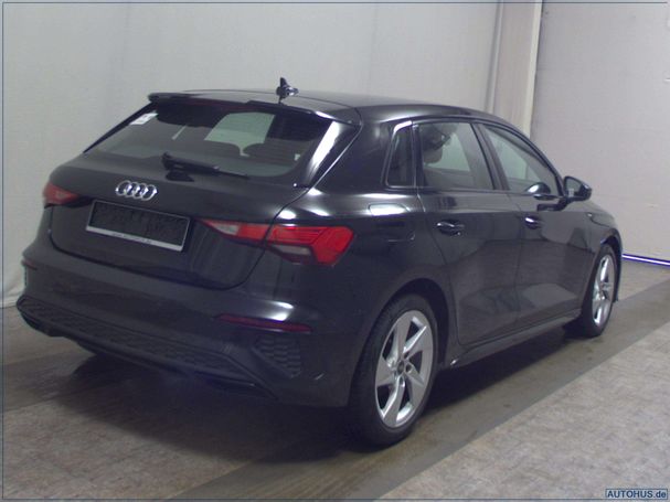 Audi A3 30 TDI S-line 85 kW image number 3