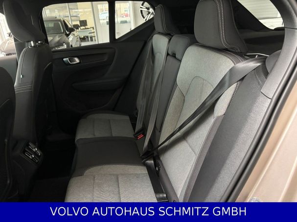 Volvo XC40 B4 Plus Dark 145 kW image number 10