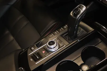Car image 22