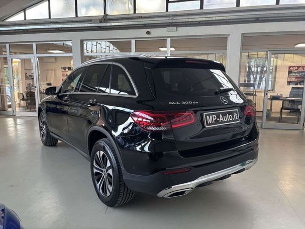 Mercedes-Benz GLC 300 de 4Matic 225 kW image number 4