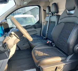 Car image 25