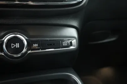 Car image 45