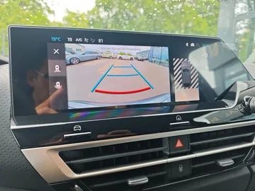 Car image 31