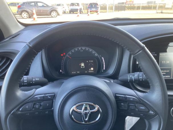 Toyota Aygo X 53 kW image number 18