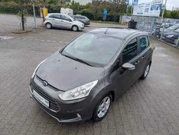Car image 2