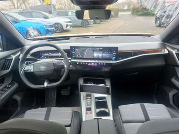 Car image 25