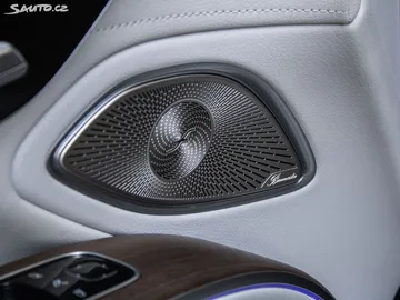 Car image 30